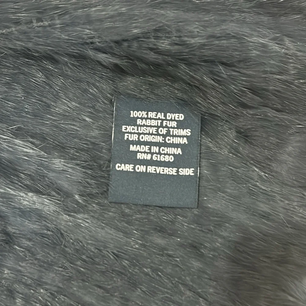 525 Luxe Rabbit Fur Vest- dark blue /turquoise hues size small - Picture 7 of 9